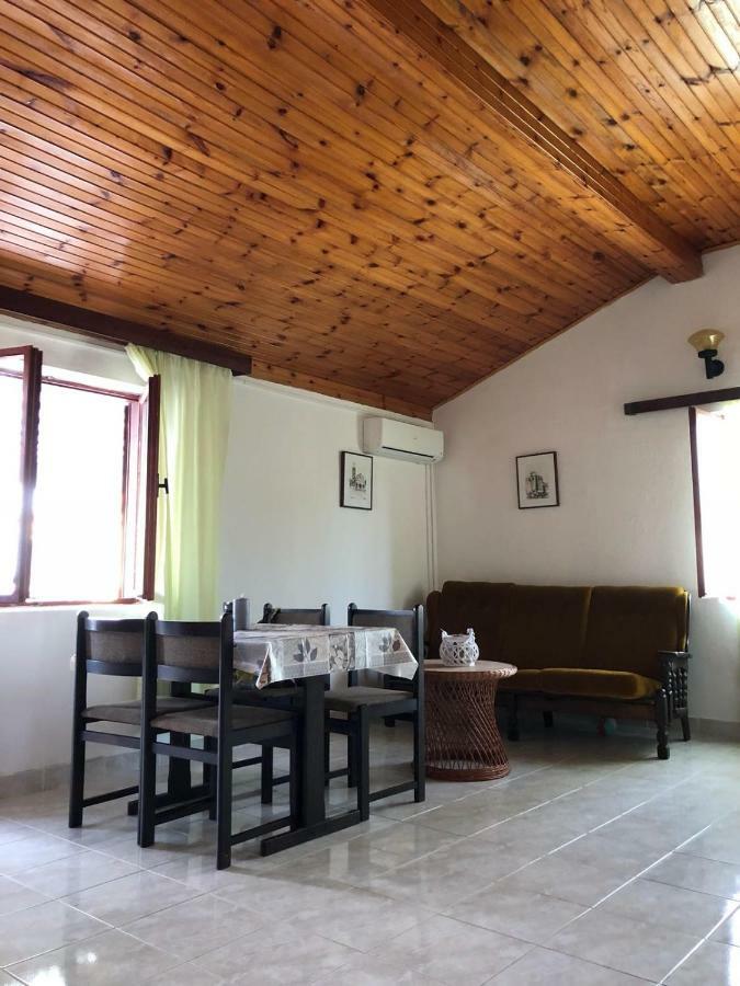 .....Und Der Hund Darf Mit Daire Privlaka  Dış mekan fotoğraf